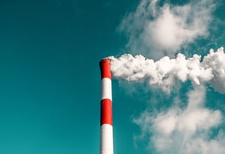 συγκέντρωση CO2 στην ατμόσφαιρα